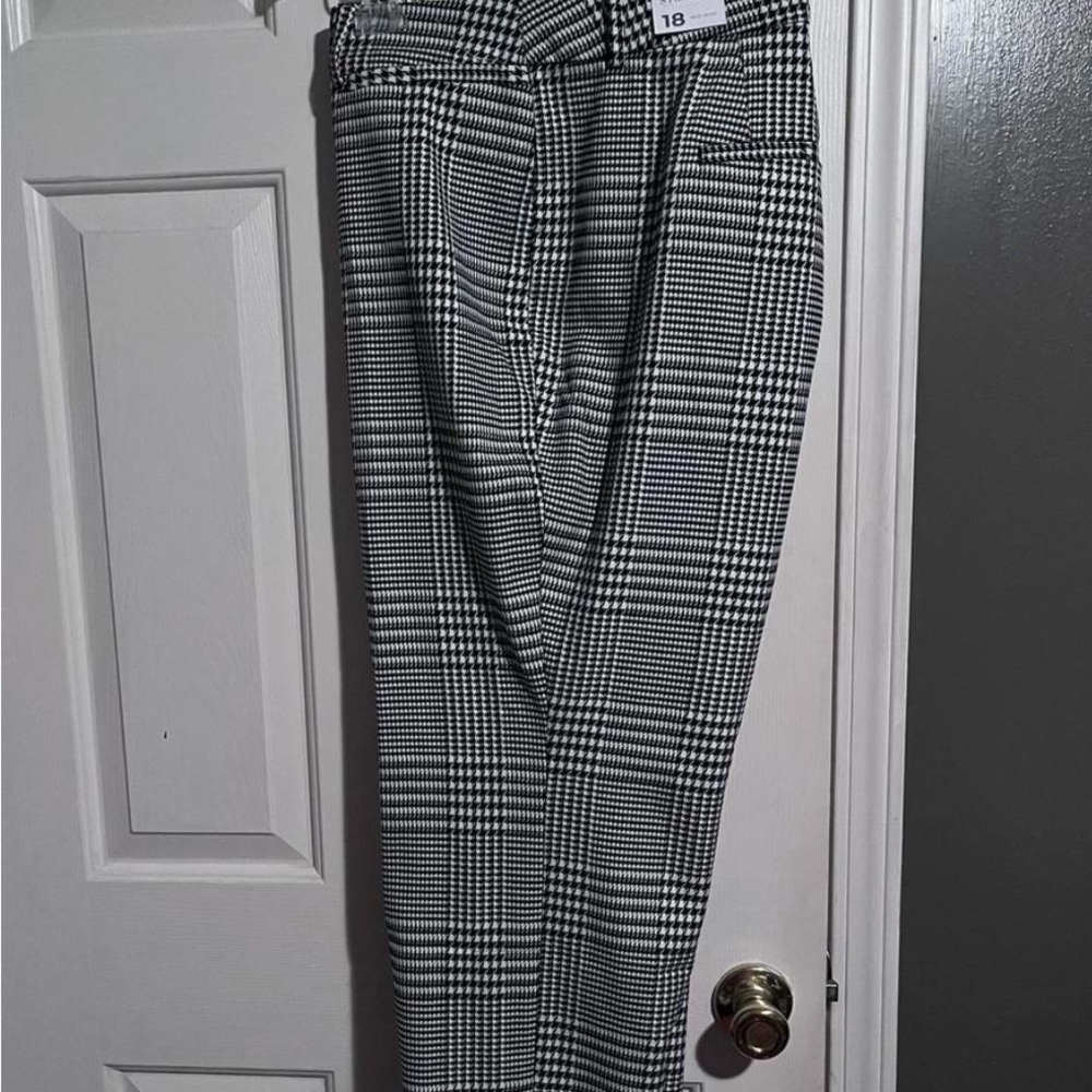Lane Bryant black/white Houndstooth Check Trousers Sz 18 “New With Tags”